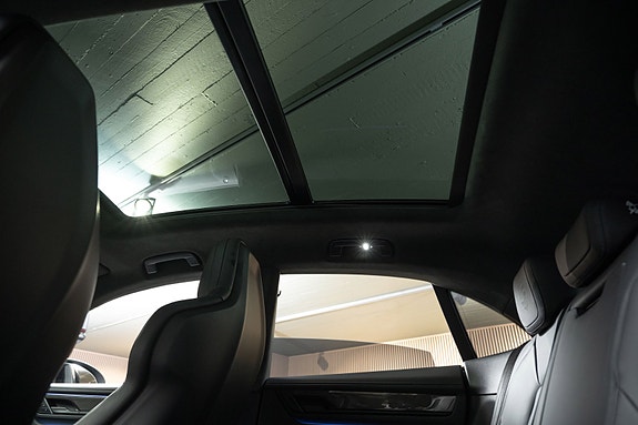 Porsche Macan 22 of 30