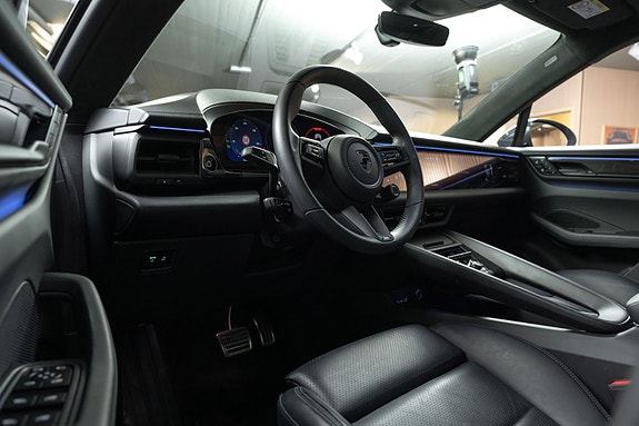 Porsche Macan 20 of 30