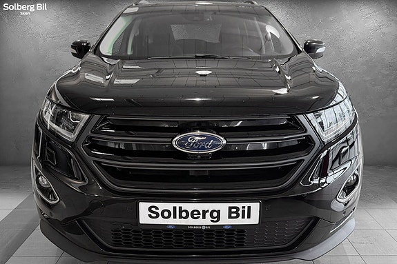 Ford Edge 2 of 5