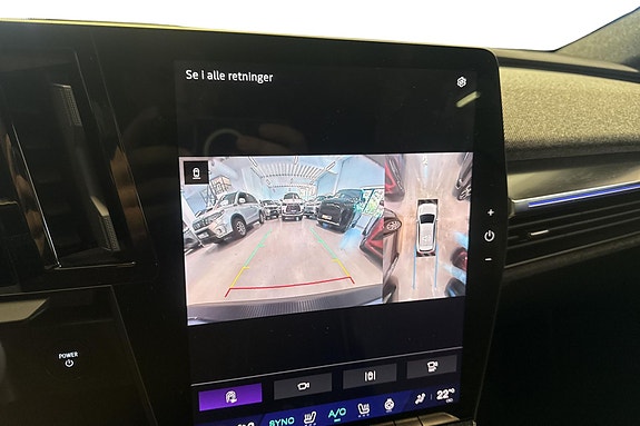 Renault Scenic E-Tech 14 of 19