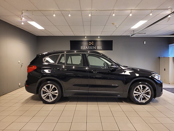 BMW X1 3 of 5