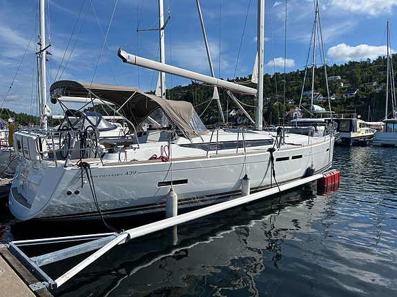 2013 Sun Odyssey 439 - 4 lugarer. Nydelig, sommerklar og velutrustet båt! 2 of 5