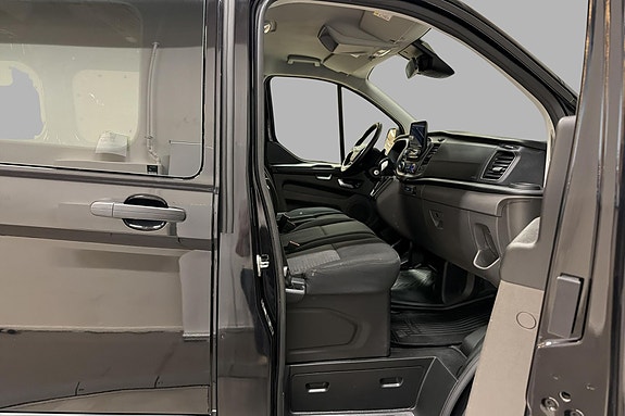 Ford Transit Custom 12 of 19