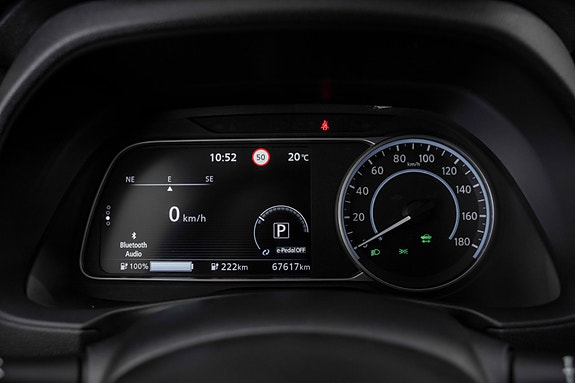 Nissan Leaf 9 of 23
