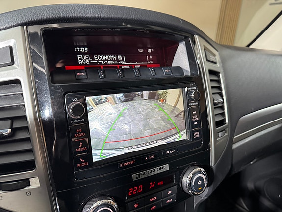 Mitsubishi Pajero 25 of 30