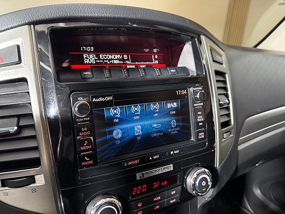 Mitsubishi Pajero 22 of 30