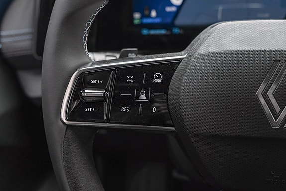 Renault Scenic E-Tech 17 of 27