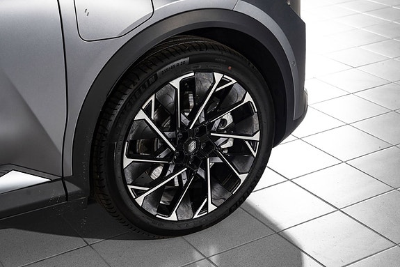 Renault Scenic E-Tech 9 of 27