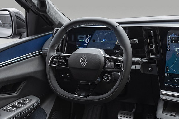 Renault Scenic E-Tech 15 of 27