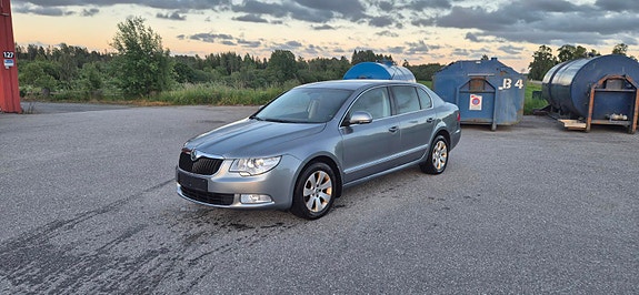 Skoda Superb 7 of 30