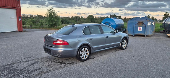 Skoda Superb 17 of 30