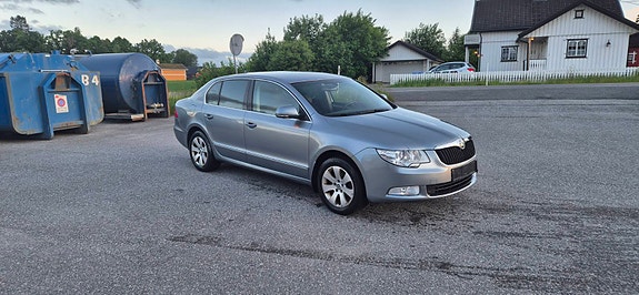 Skoda Superb 3 of 5