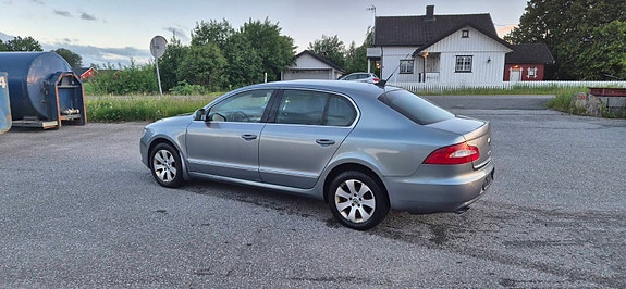 Skoda Superb 13 of 30