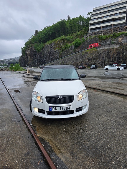 Skoda Fabia 2 of 17