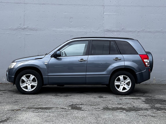 Suzuki Grand Vitara 4 of 5