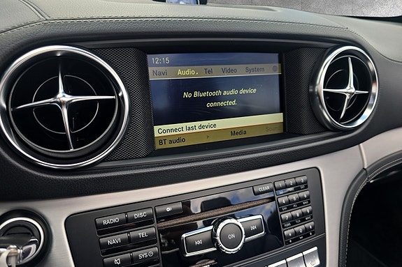 Mercedes-Benz SL350 16 of 19
