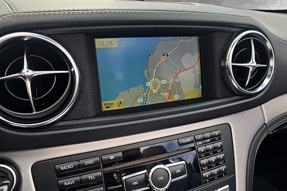 Mercedes-Benz SL350 15 of 19