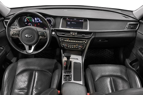 Kia Optima 2 of 18