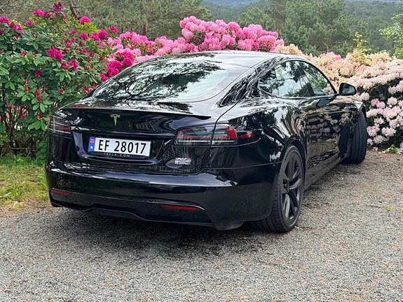 Tesla Model S 14 of 15