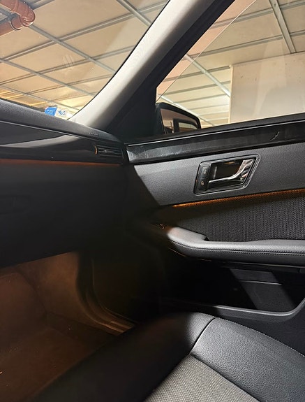 Mercedes-Benz E220 18 of 24