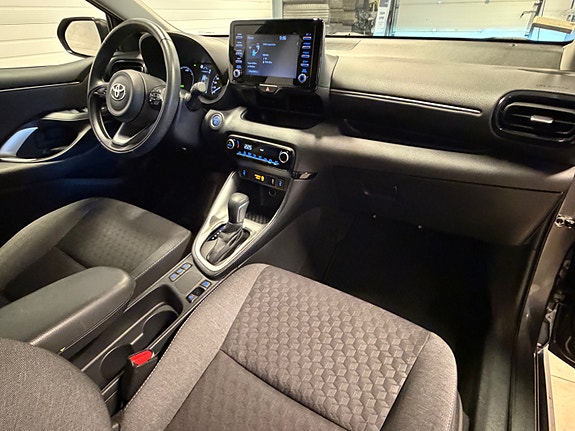 Toyota Yaris 16 of 26