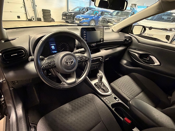 Toyota Yaris 12 of 26
