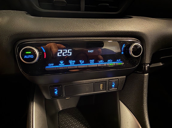 Toyota Yaris 26 of 26