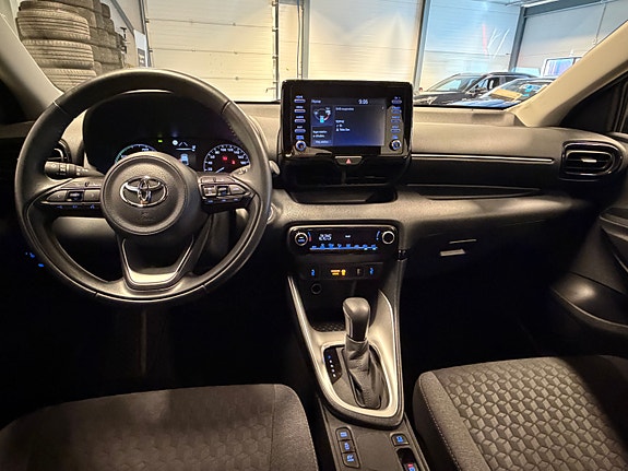 Toyota Yaris 14 of 26