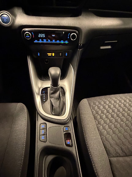 Toyota Yaris 18 of 26