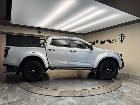 Isuzu D-max 6 of 30