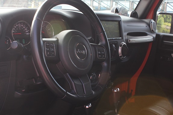 Jeep Wrangler 13 of 24
