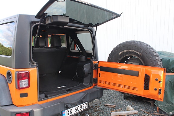 Jeep Wrangler 7 of 24