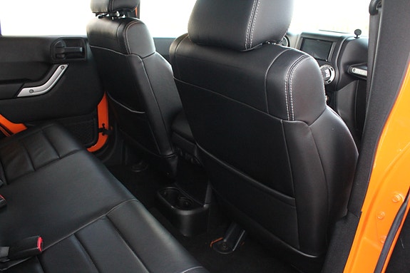 Jeep Wrangler 9 of 24