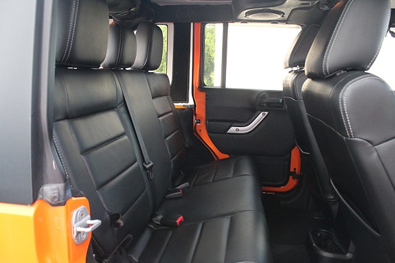 Jeep Wrangler 8 of 24
