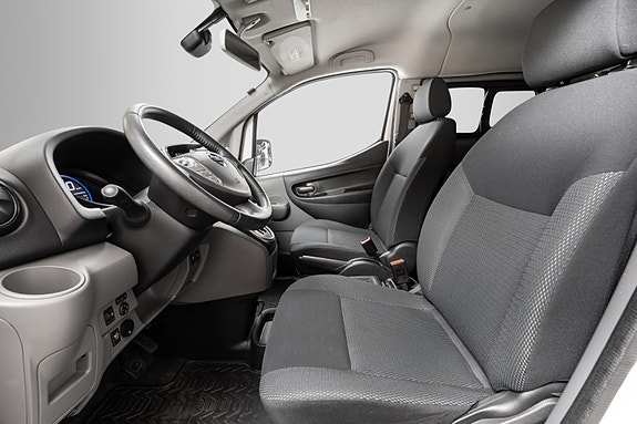 Nissan e-NV200 12 of 30