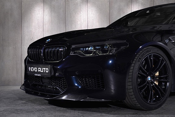 BMW M5 2 of 5