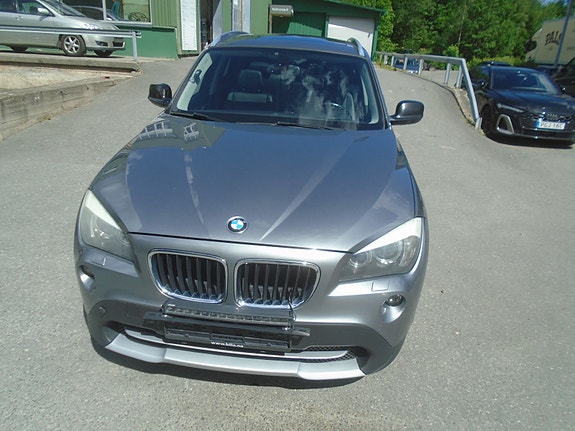 BMW X1 3 of 5