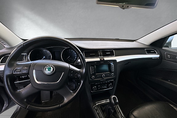 Skoda Superb 13 of 16