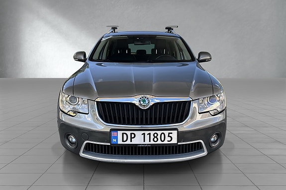Skoda Superb 2 of 5