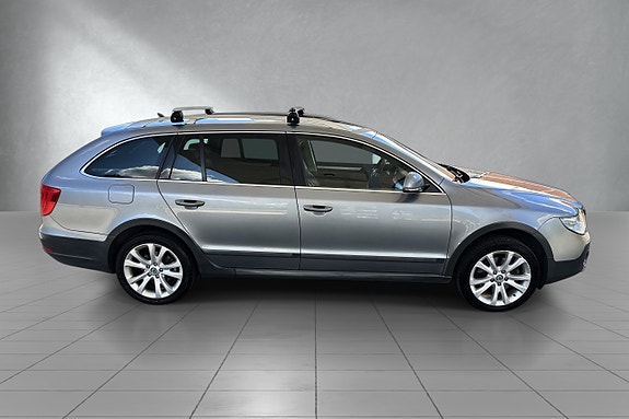 Skoda Superb 4 of 5