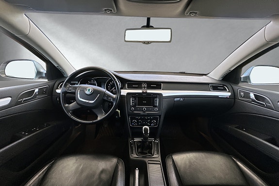 Skoda Superb 12 of 16