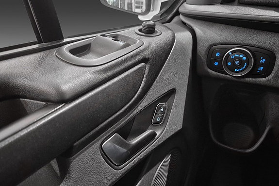 Ford Transit Custom 24 of 30