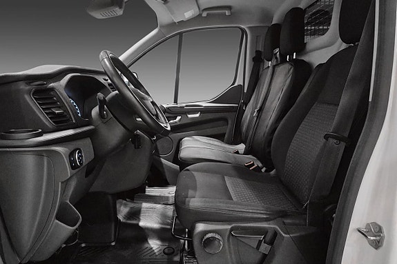 Ford Transit Custom 28 of 30