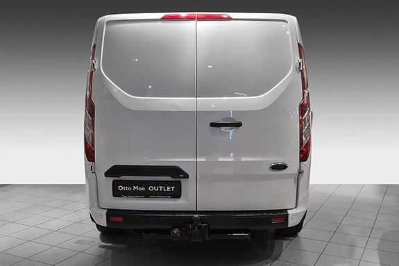 Ford Transit Custom 8 of 30