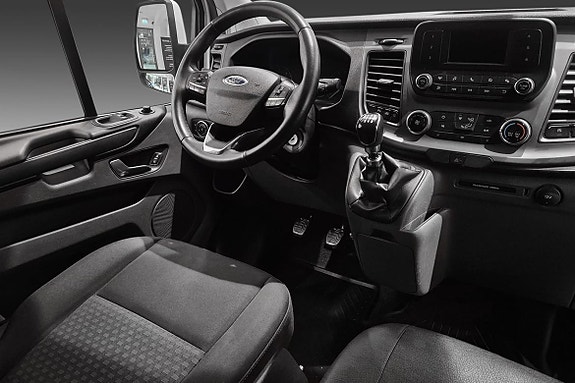 Ford Transit Custom 14 of 30