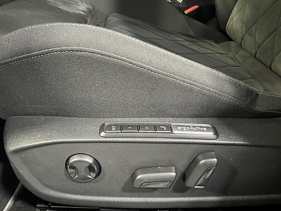 Volkswagen Golf I 18 of 30