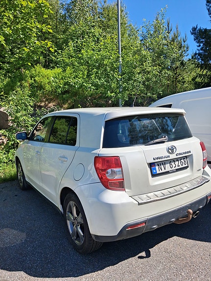 Toyota Urban Cruiser 3 of 9