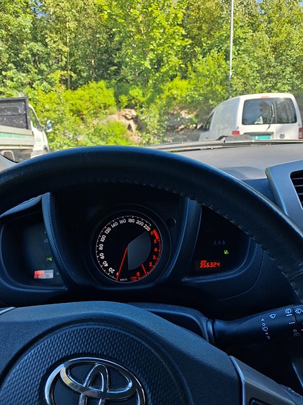 Toyota Urban Cruiser 8 of 9
