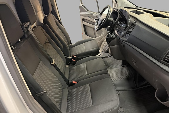 Ford Transit Custom 10 of 20