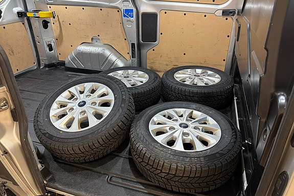 Ford Transit Custom 12 of 20